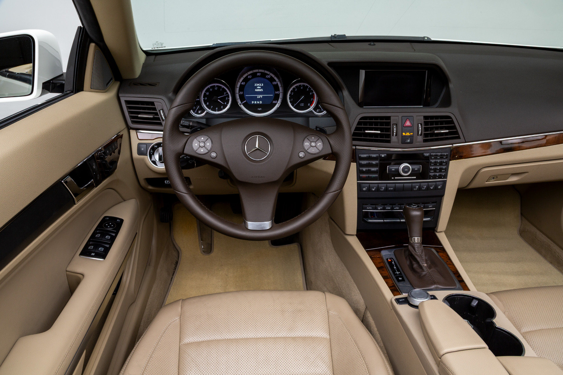 Used 2011 Mercedes-Benz E 550 Cabriolet image 23
