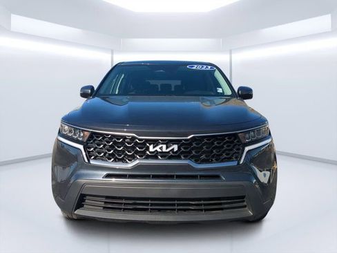 Used 2023 Kia Sorento LX image 8