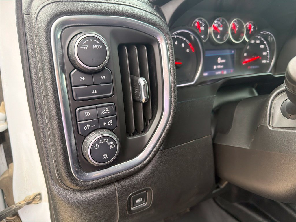 Used 2021 Chevrolet Silverado 3500 LT w/ Convenience Package AWD/4WD image 16