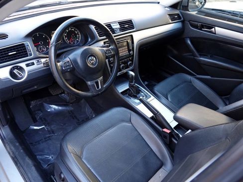 Used 2012 Volkswagen Passat TDI SE FWD image 50