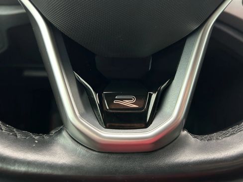 Used 2022 Volkswagen Atlas Cross Sport SEL R-Line image 15