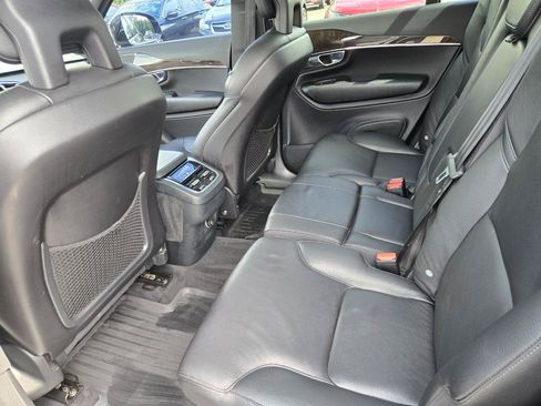 Used 2018 Volvo XC90 T6 Momentum w/ Momentum Plus Package AWD/4WD image 20