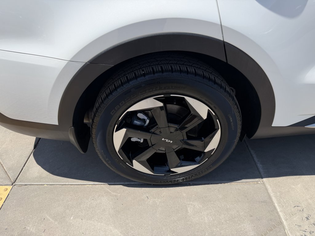 Used 2025 Kia Sorento EX FWD image 15