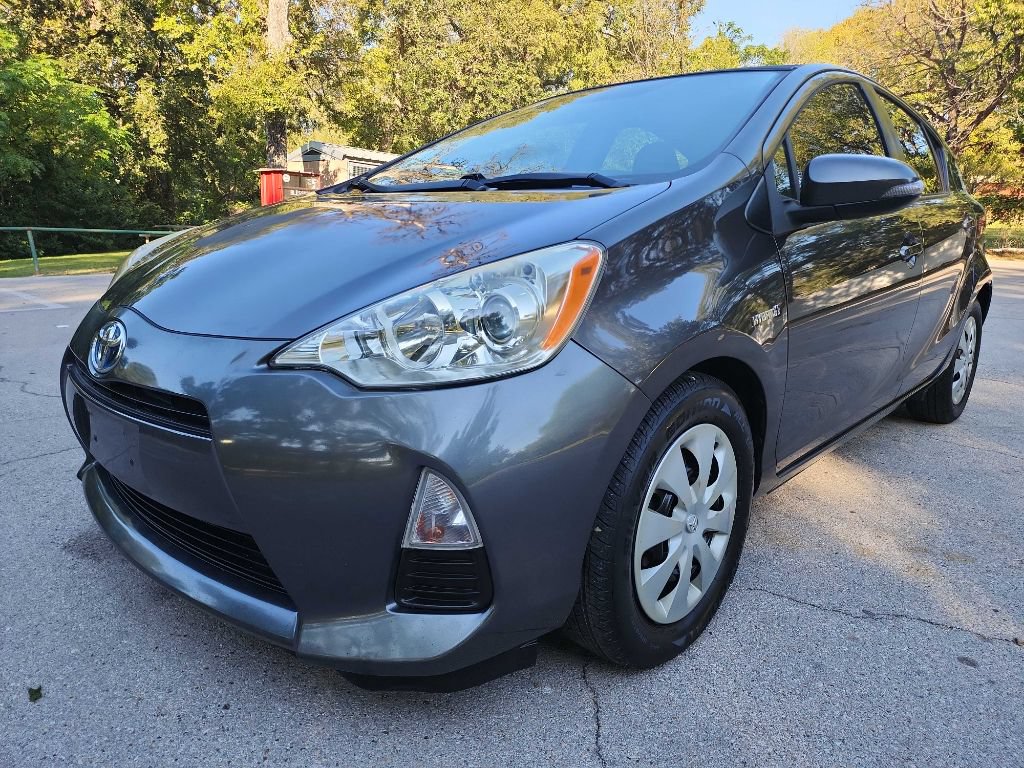 Used 2014 Toyota Prius C Two FWD image 3