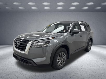 Used 2024 Nissan Pathfinder SV