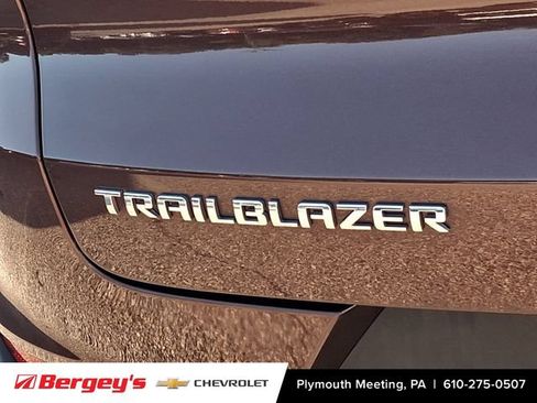 Certified 2023 Chevrolet TrailBlazer LT w/ Convenience Package FWD image 32