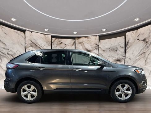 Used 2016 Ford Edge Titanium w/ Equipment Group 302A AWD/4WD image 9