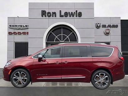 Used 2022 Chrysler Pacifica Pinnacle