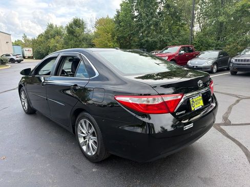 Used 2016 Toyota Camry XLE w/ Moonroof Package FWD image 5