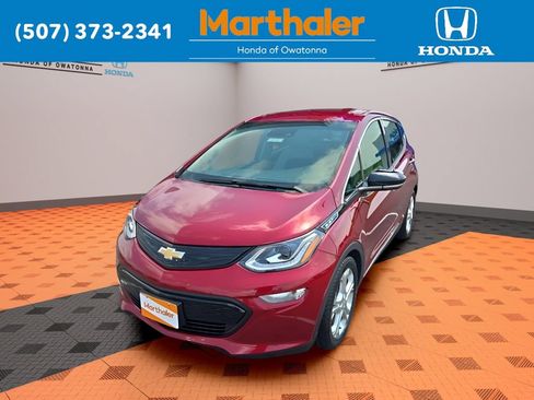 Used 2021 Chevrolet Bolt LT FWD image 1