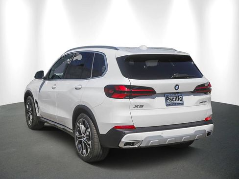 New 2026 BMW X5 xDrive40i w/ Parking Assistance Package AWD/4WD image 4