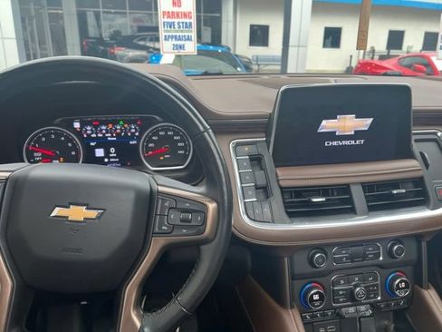Used 2021 Chevrolet Tahoe High Country w/ Premium Package RWD image 12