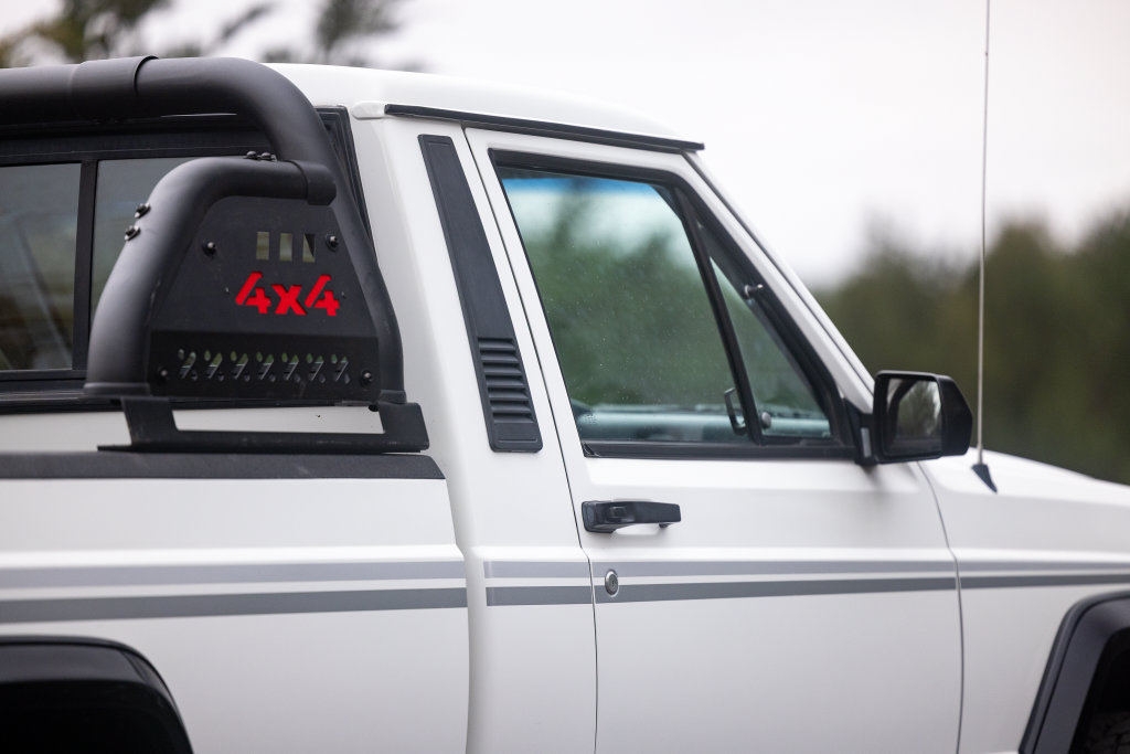 Used 1988 Jeep Comanche Pioneer AWD/4WD image 51