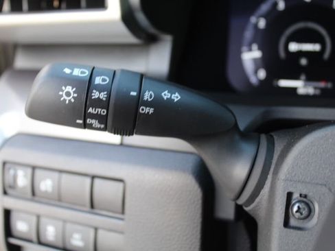 Used 2025 Toyota Tacoma TRD Off-Road w/ TRD Off Road Upgrade Package image 20