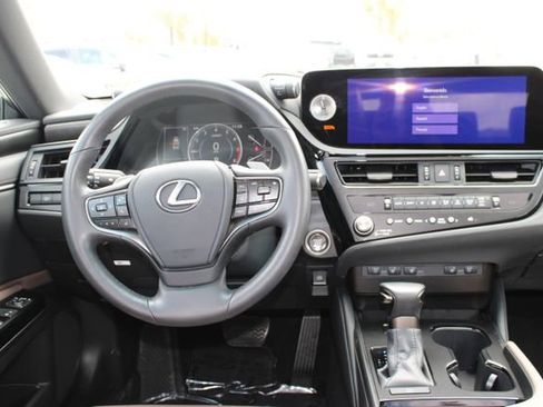 Certified 2025 Lexus ES 350 w/ Premium Package FWD image 14