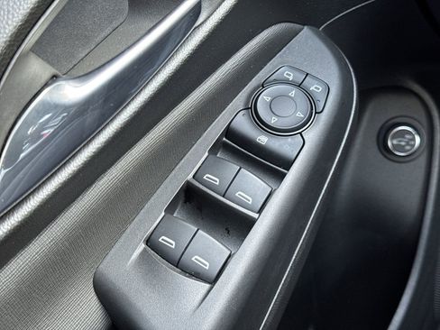 Used 2025 Buick Envista Avenir image 15