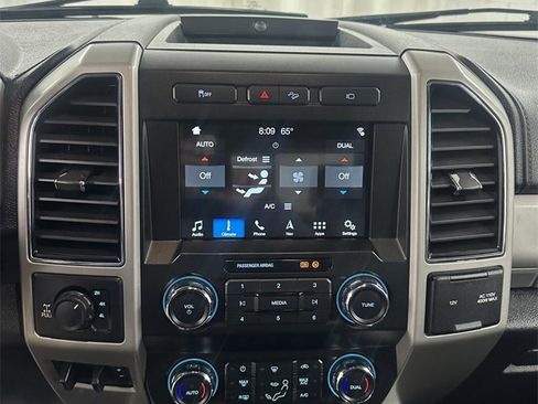 Used 2019 Ford F250 Lariat w/ Chrome Package image 24