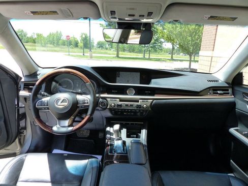 Used 2017 Lexus ES 350 FWD image 40