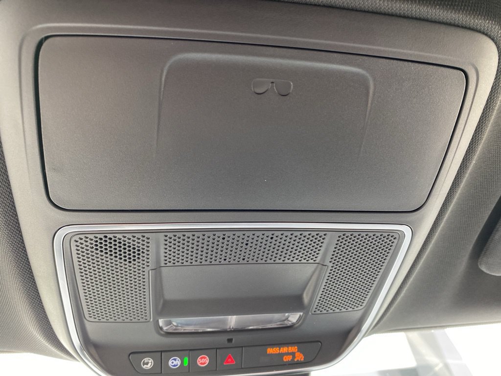 Used 2025 GMC Acadia Denali w/ LPO, Floor Liner Package AWD/4WD image 22