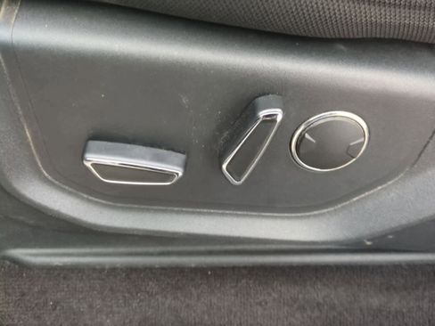 Used 2018 Ford F150 XLT w/ Equipment Group 302A Luxury image 17