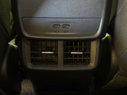Used 2026 Chevrolet Equinox LT AWD/4WD image 16