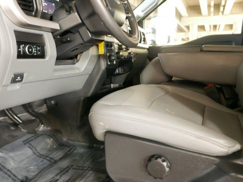 Used 2023 Ford F250 XL w/ 360-Degree Camera Package image 9