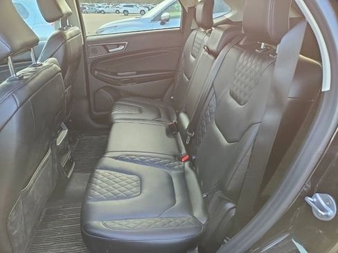 Used 2023 Ford Edge Titanium w/ Equipment Group 301A image 8