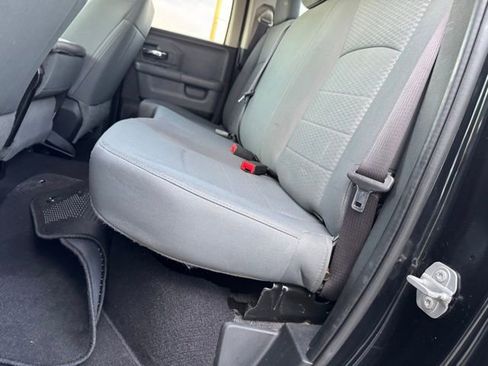 Used 2017 RAM 1500 Classic SLT image 9