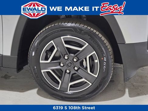 New 2026 Jeep Cherokee Laredo AWD/4WD image 15