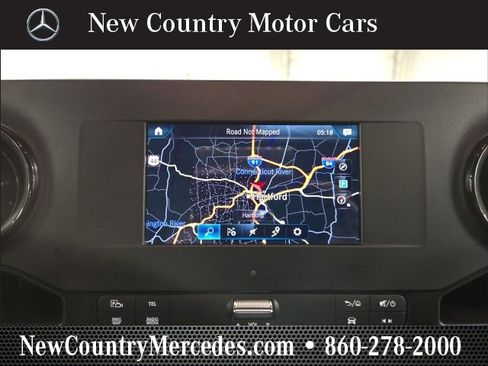 Used 2024 Mercedes-Benz Sprinter 2500 image 21