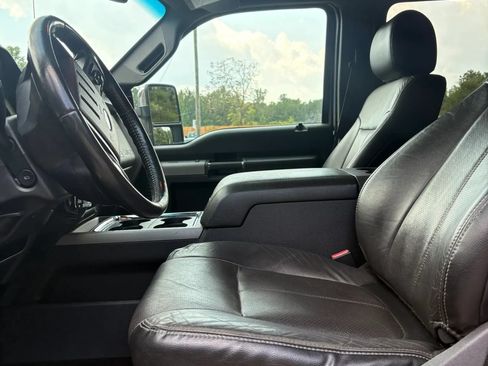 Used 2015 Ford F250 Lariat w/ Lariat Chrome Package AWD/4WD image 42