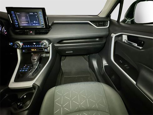 Certified 2021 Toyota RAV4 XLE image 23