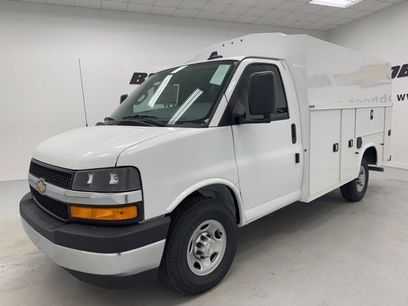 New 2026 Chevrolet Express 3500 w/ Power Convenience Package