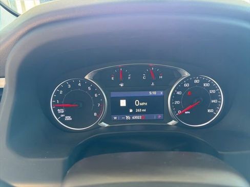 Used 2022 GMC Acadia SLT w/ Preferred Package FWD image 1