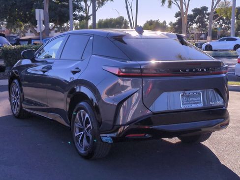 Used 2023 Lexus RZ 450e Premium image 8