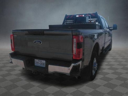 Used 2024 Ford F350 XLT w/ 360-Degree Camera Package AWD/4WD image 3