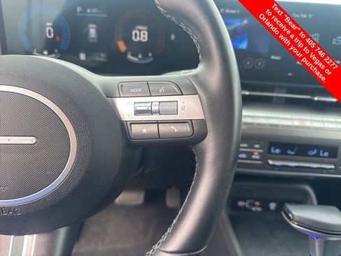 Used 2025 Hyundai Kona SEL image 19