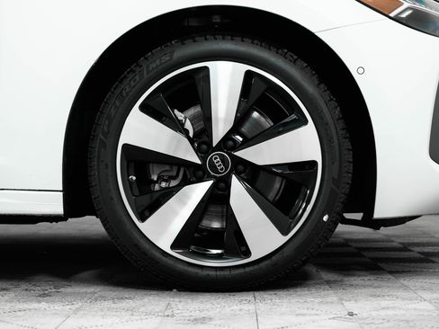 New 2025 Audi A5 2.0T Premium Plus image 9