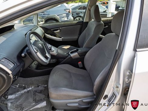 Used 2015 Toyota Prius Two FWD image 18