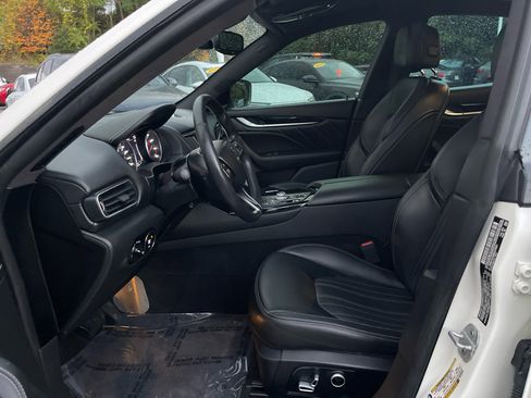 Used 2021 Maserati Levante image 36