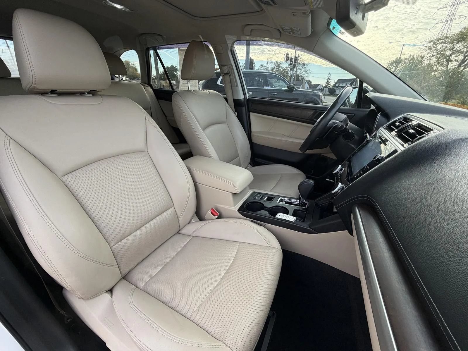 Used 2019 Subaru Outback 2.5i Limited AWD/4WD image 16