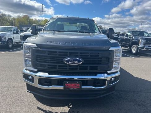 New 2026 Ford F250 XL w/ XL Chrome Package AWD/4WD image 2