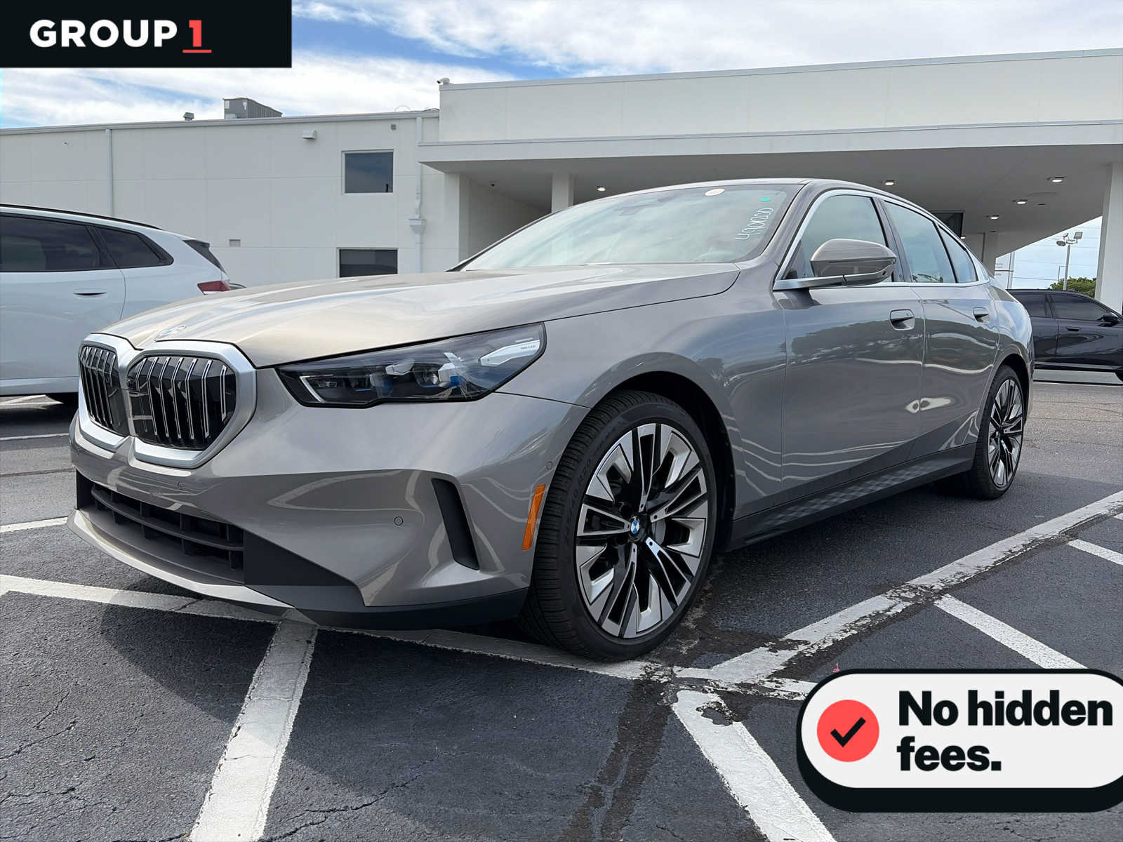 Used 2027 BMW 530i RWD image 1