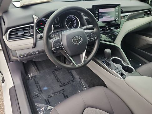 Used 2023 Toyota Camry LE image 19