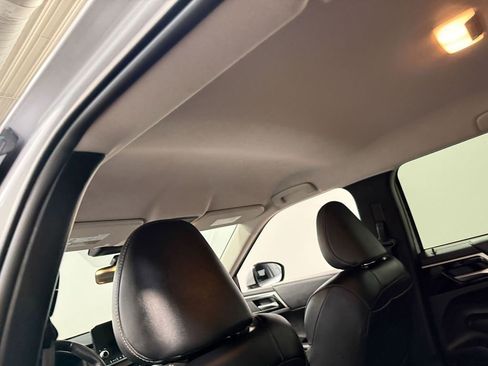 Used 2024 Mitsubishi Outlander SE image 50