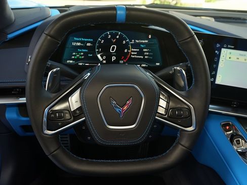 Used 2024 Chevrolet Corvette Stingray Premium Conv w/ Z51 Performance Package image 6