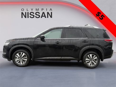 New 2025 Nissan Pathfinder SL image 2
