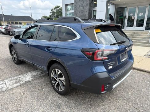 Used 2022 Subaru Outback Limited AWD/4WD image 10