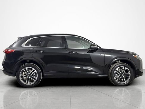 Used 2025 Audi Q5 Premium w/ Convenience Package AWD/4WD image 6