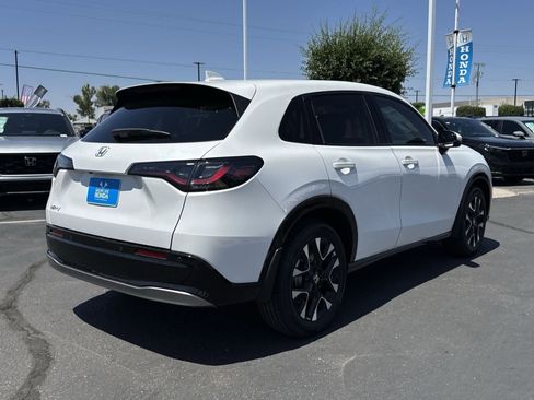 New 2026 Honda HR-V EX-L image 3